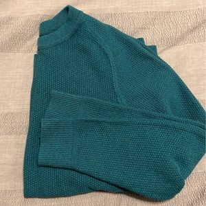Men’s Lululemon crewneck sweater